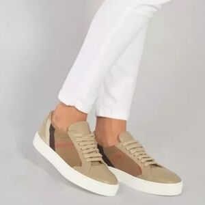 BurberryBurberry Beige Canvas and Leather Low Top Sneakers